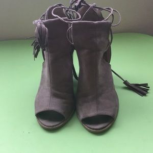 Women’s size 7 qupid chunky heels